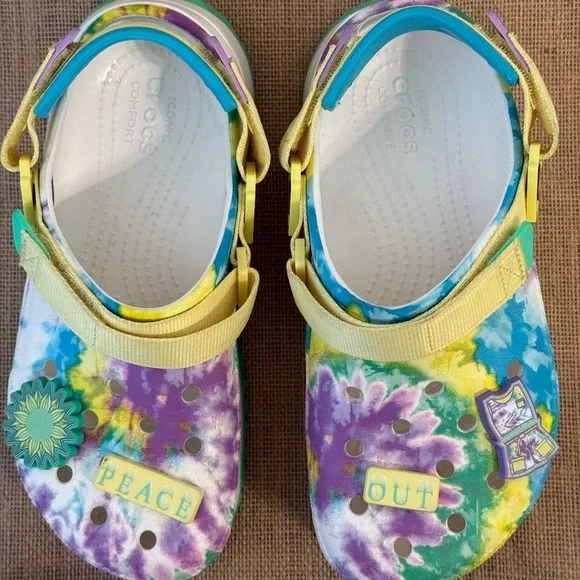 CROCS Classic Hiker 'Peace Out' Shoes | Women's Size 8/ Men's Size 6 | Multi - Picture 1 of 6
